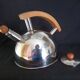 Art Deco manual kettle in stainless steel and wood, cap. 2L, 1930s