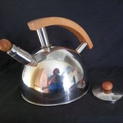 Art Deco manual kettle in stainless steel and wood, cap. 2L, 1930s