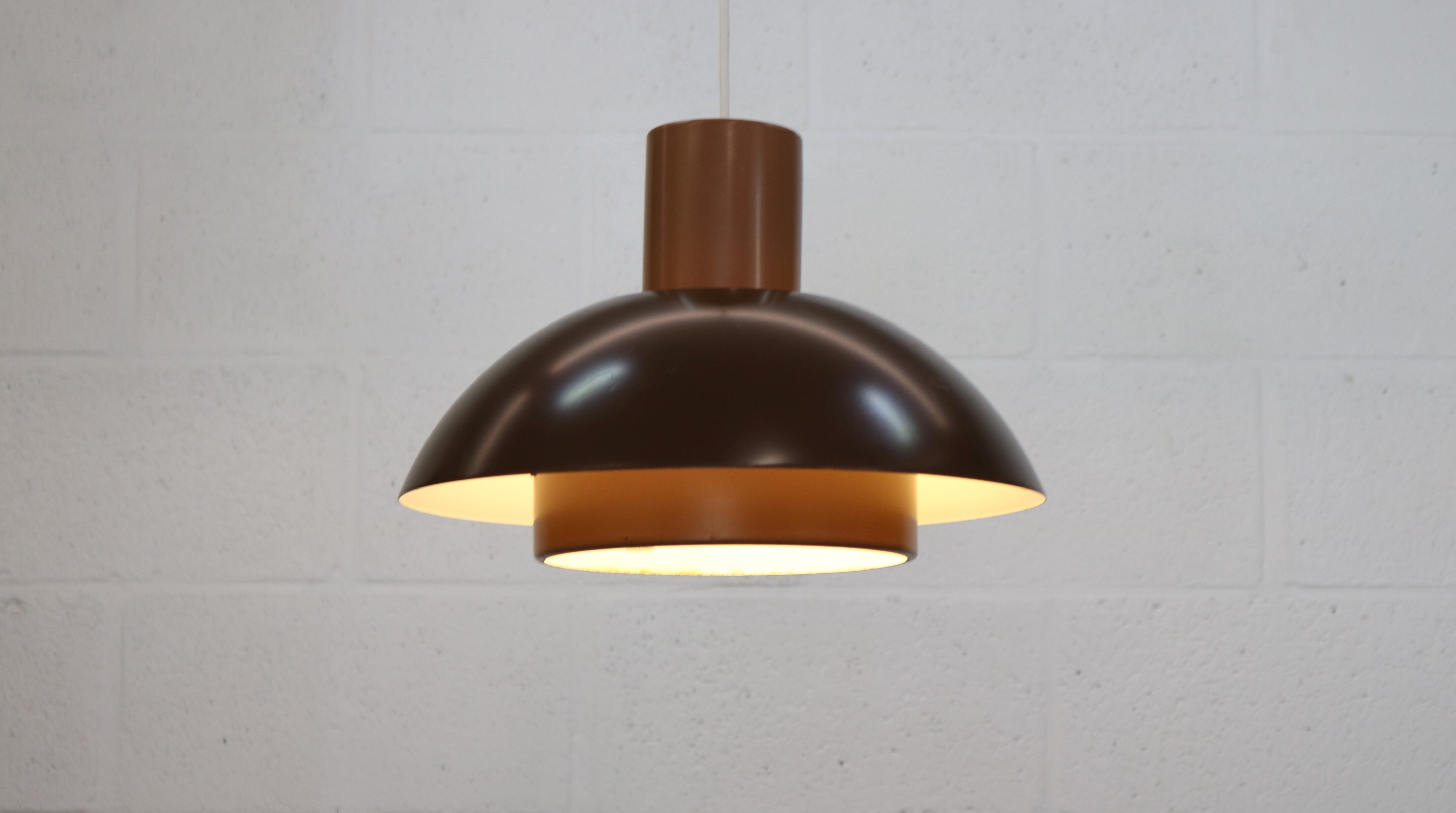 Suspension Lakaj Jo Hammerborg : Suspension moderne danoise, Fog & Morup, années 1970