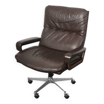 Office King Chair by André Vandenbeuck