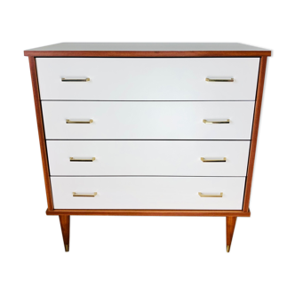 White and wooden chest of drawers