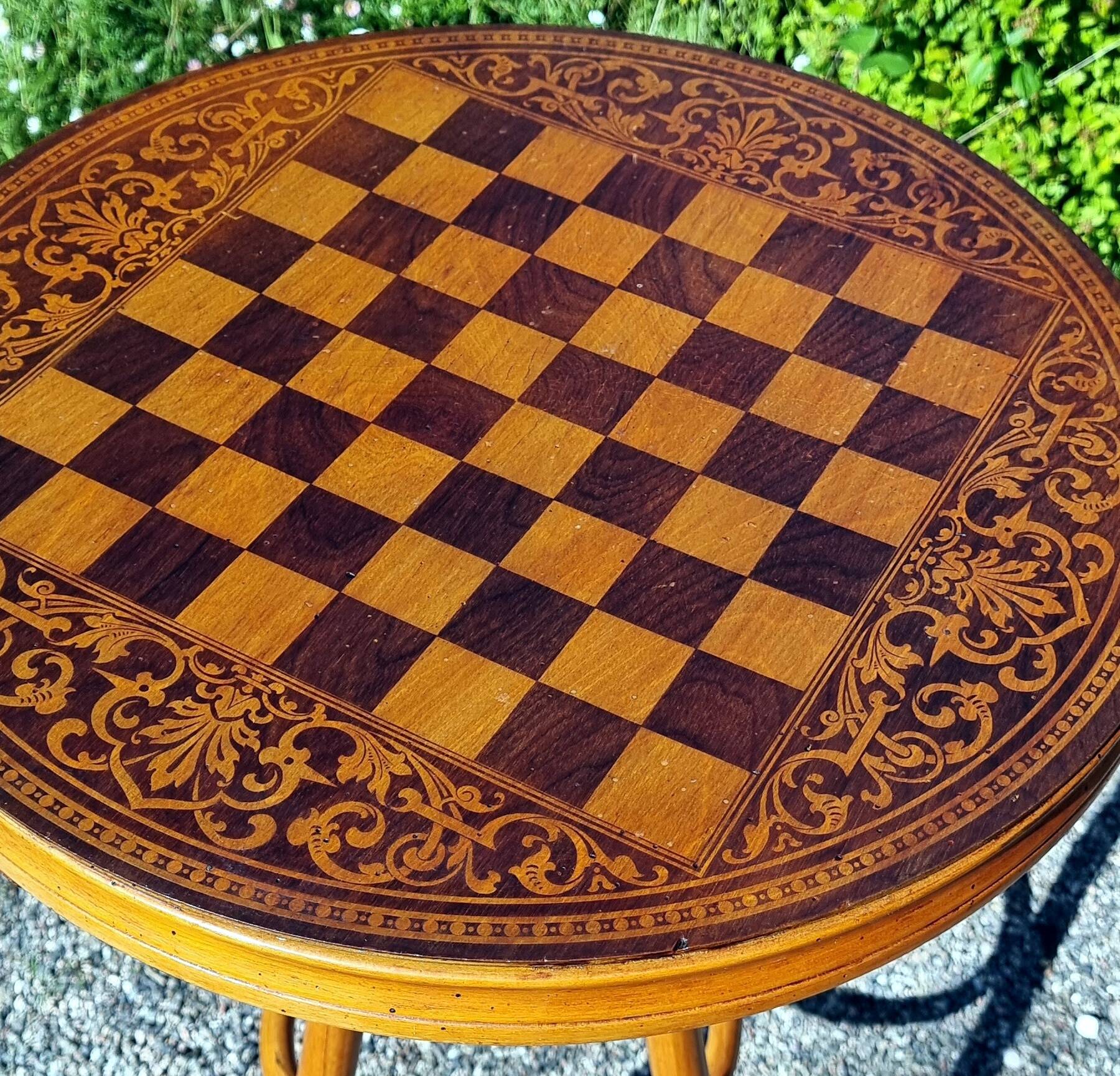 Table de jeux bistrot en bois courbé début XXe