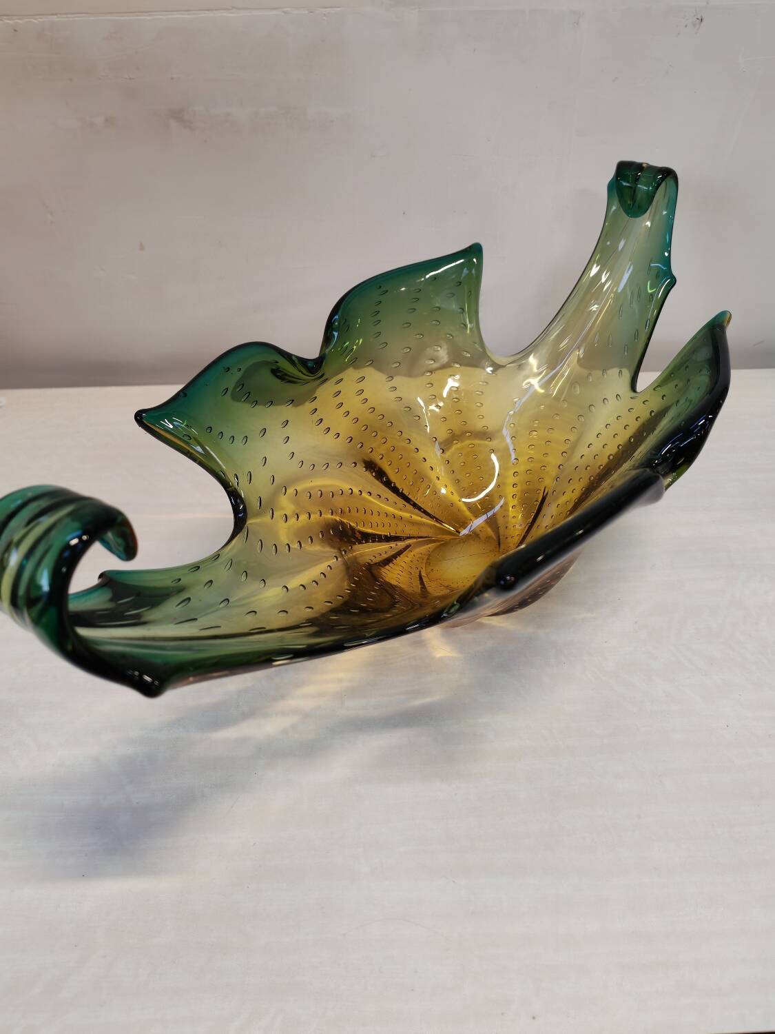Stunning and Large Murano Glass Bowl/Centerpiece