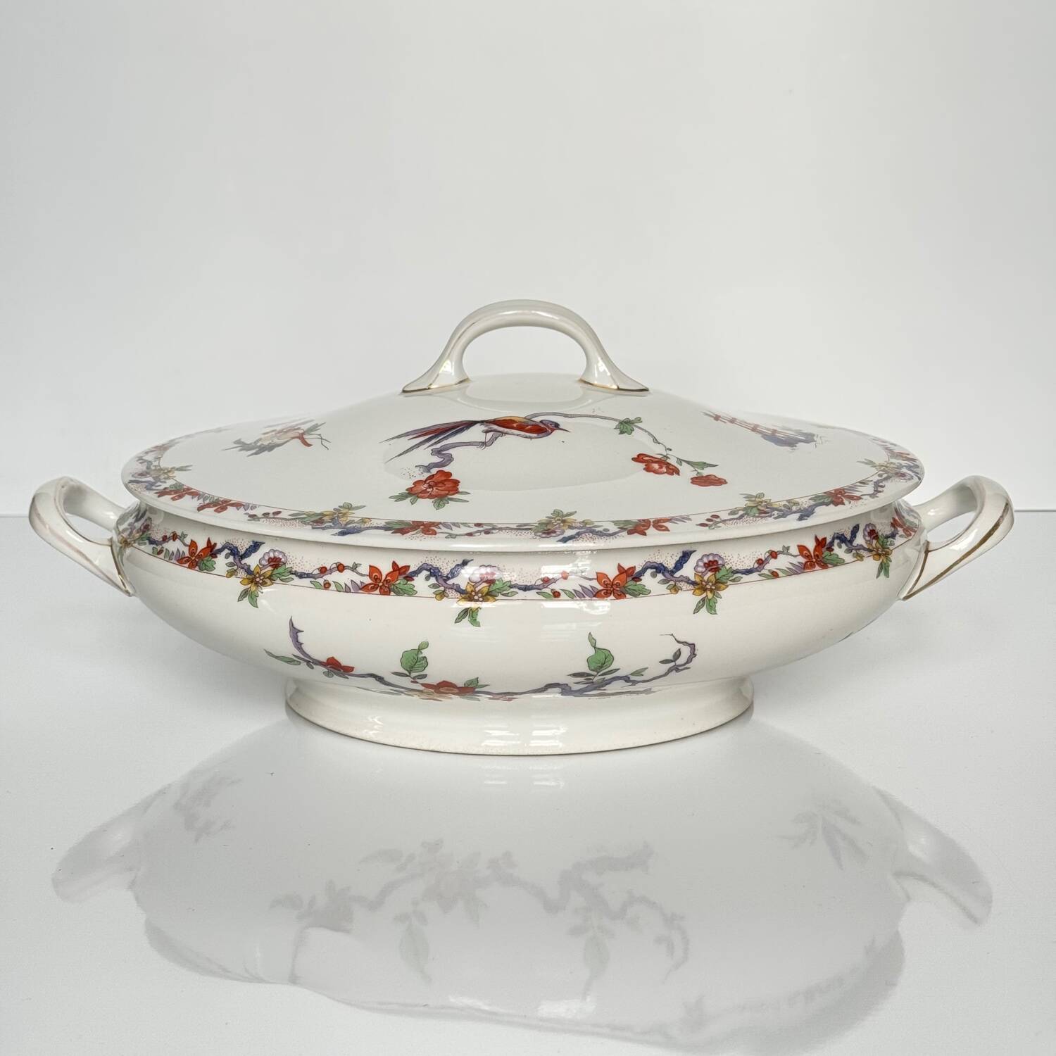 Bernardaud porcelain service, Bussac model – Kakiemon style decoration