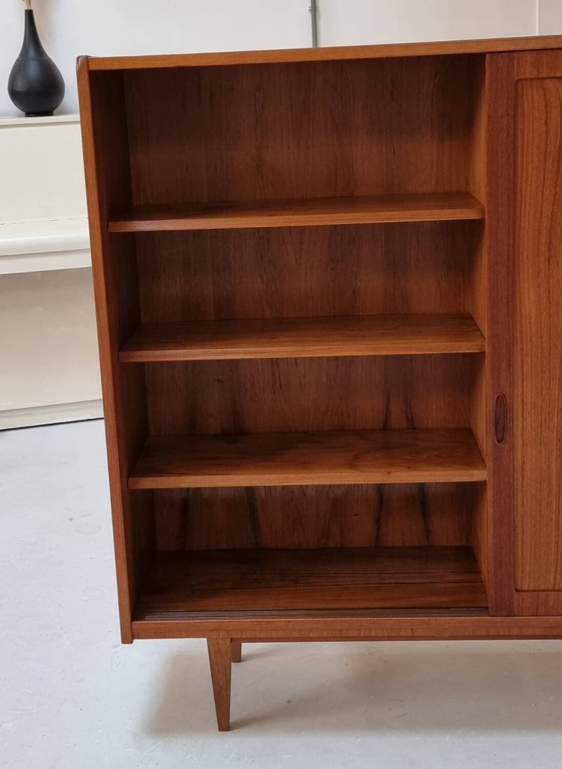 Armoire du milieu du siècle