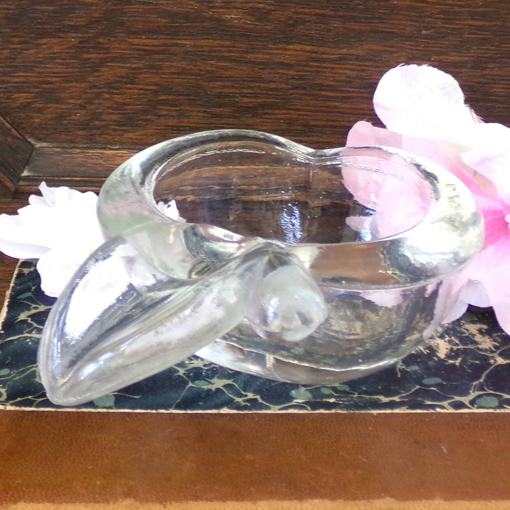 Art Vannes Vintage Crystal Apple Ashtray Trinket Dish Sauce Dish Decorative