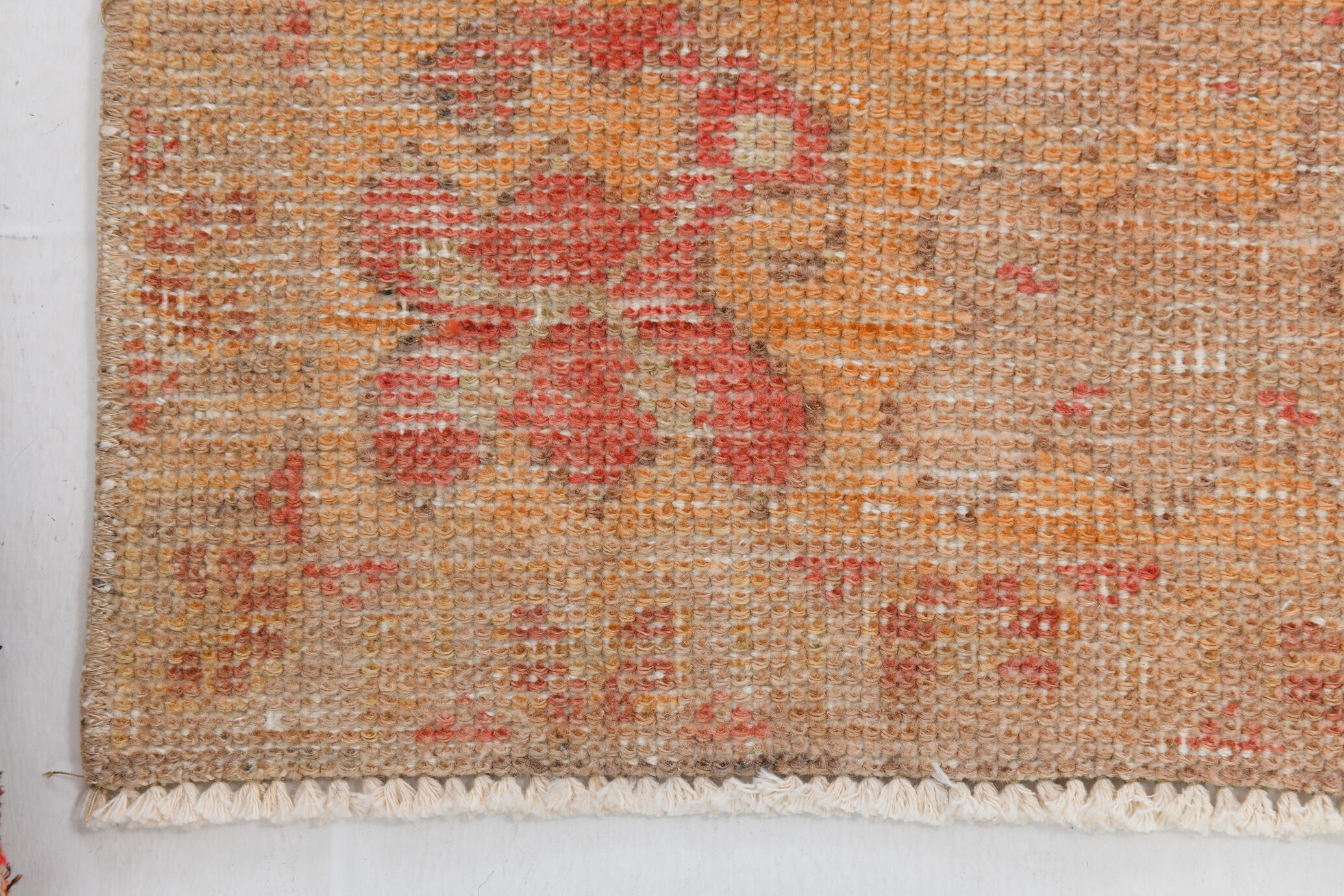 5x9 pale red & tan beige vintage rug 146x279cm