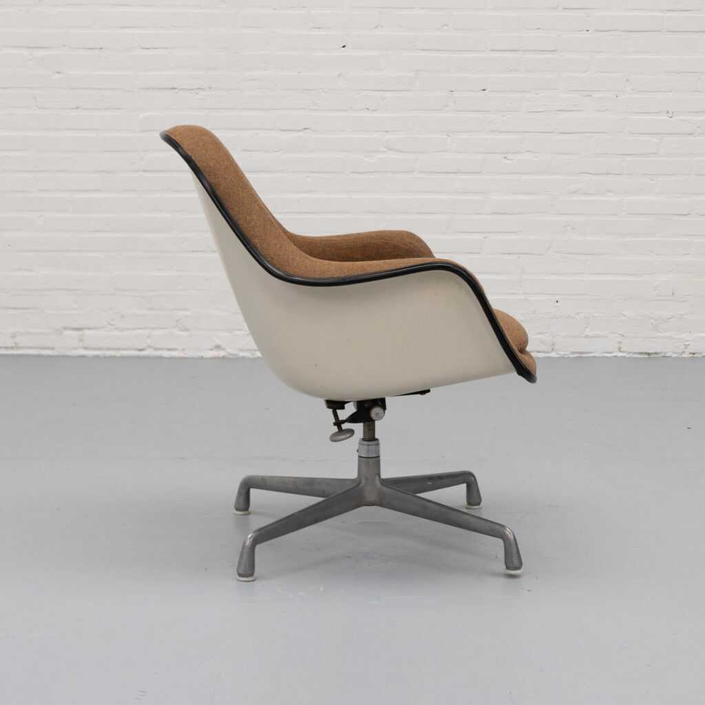 Eames Loose Cushion EC176 Chair Herman Miller 1970s