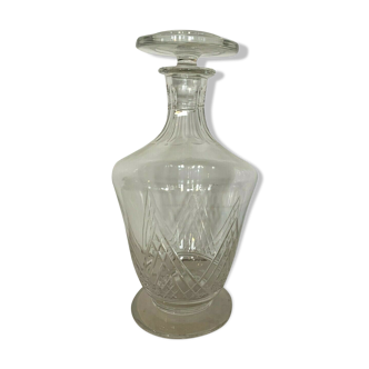 Carved crystal carafe from Baccarat 20th century house