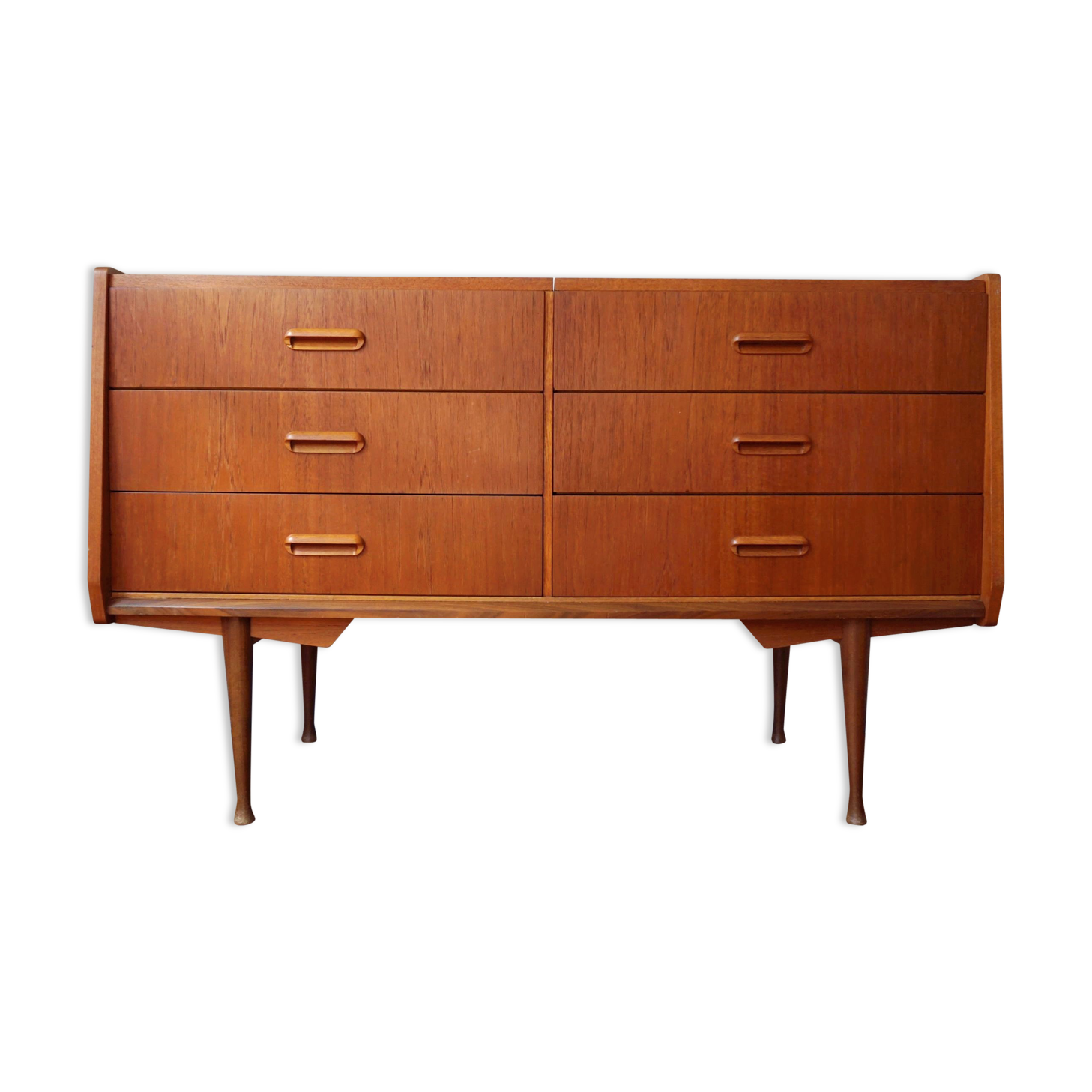 Scandinavian chest of drawers