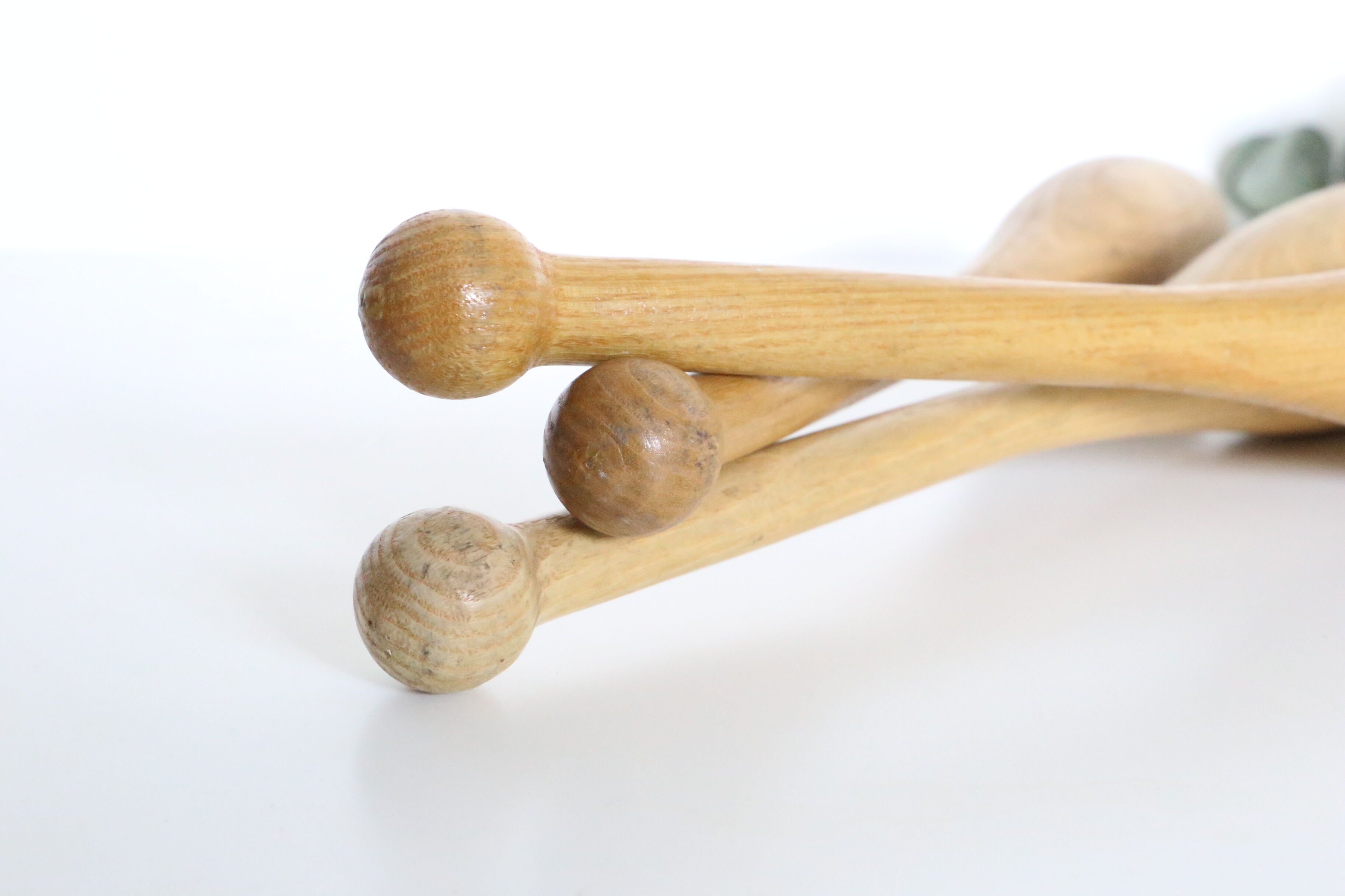 Set of 3 vintage juggling pins, beech wood, vintage