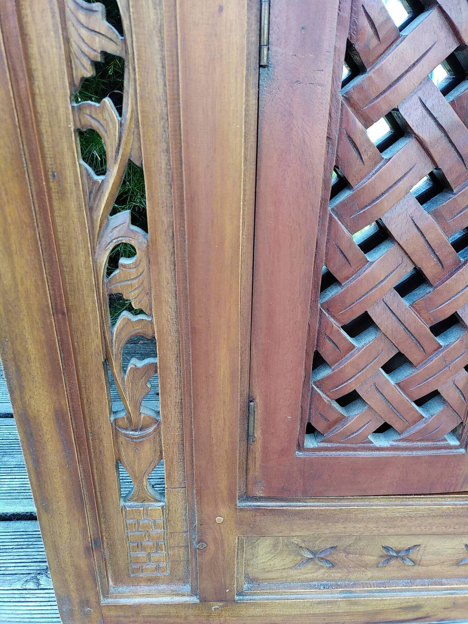 Miroir Balinais Vintage à Porte Volet Sculpté à la Main .