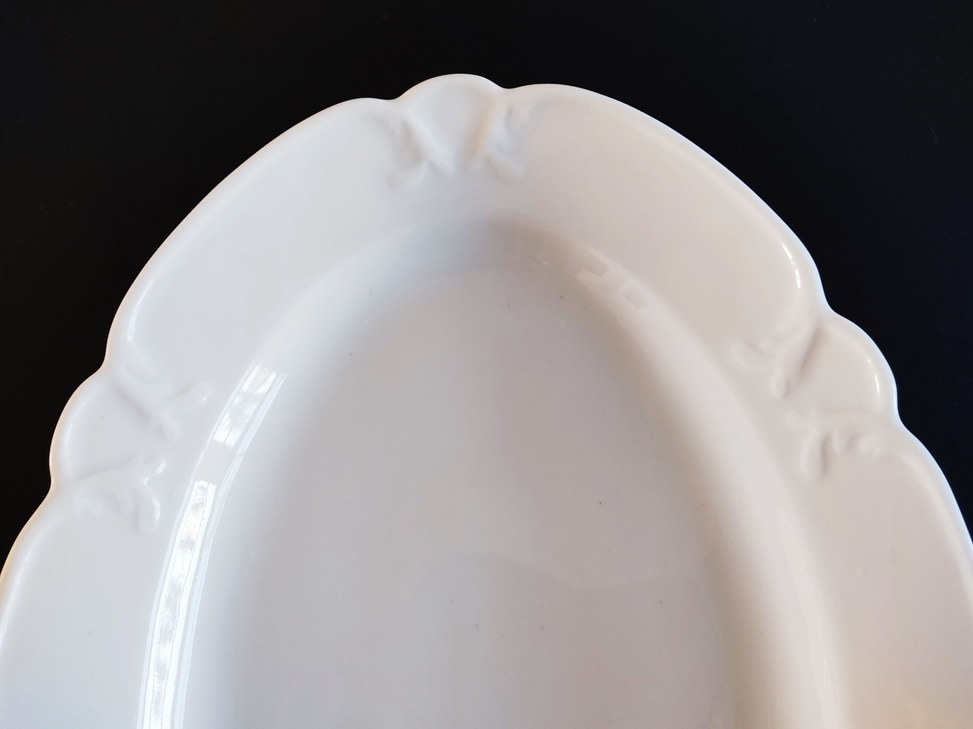White porcelain oval dish around 1900 38 x 26 cm