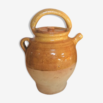 Enamelled jug with lid
