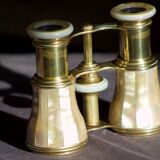 Twins Theatre / Napoleon model opera glasses in Mother-of-pearl and Golden Brass - Authentic