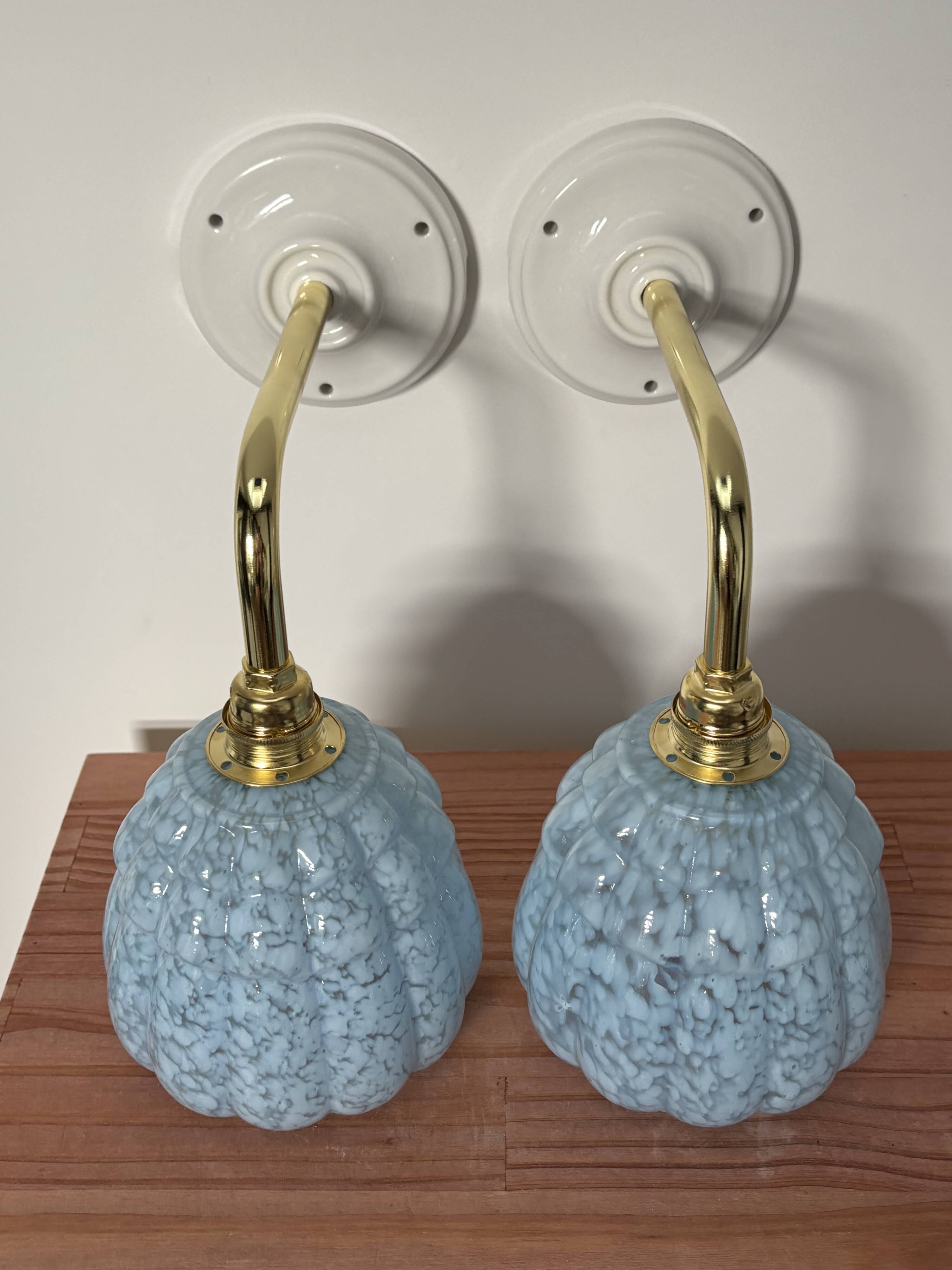 Paire d’appliques murales globes Art Déco