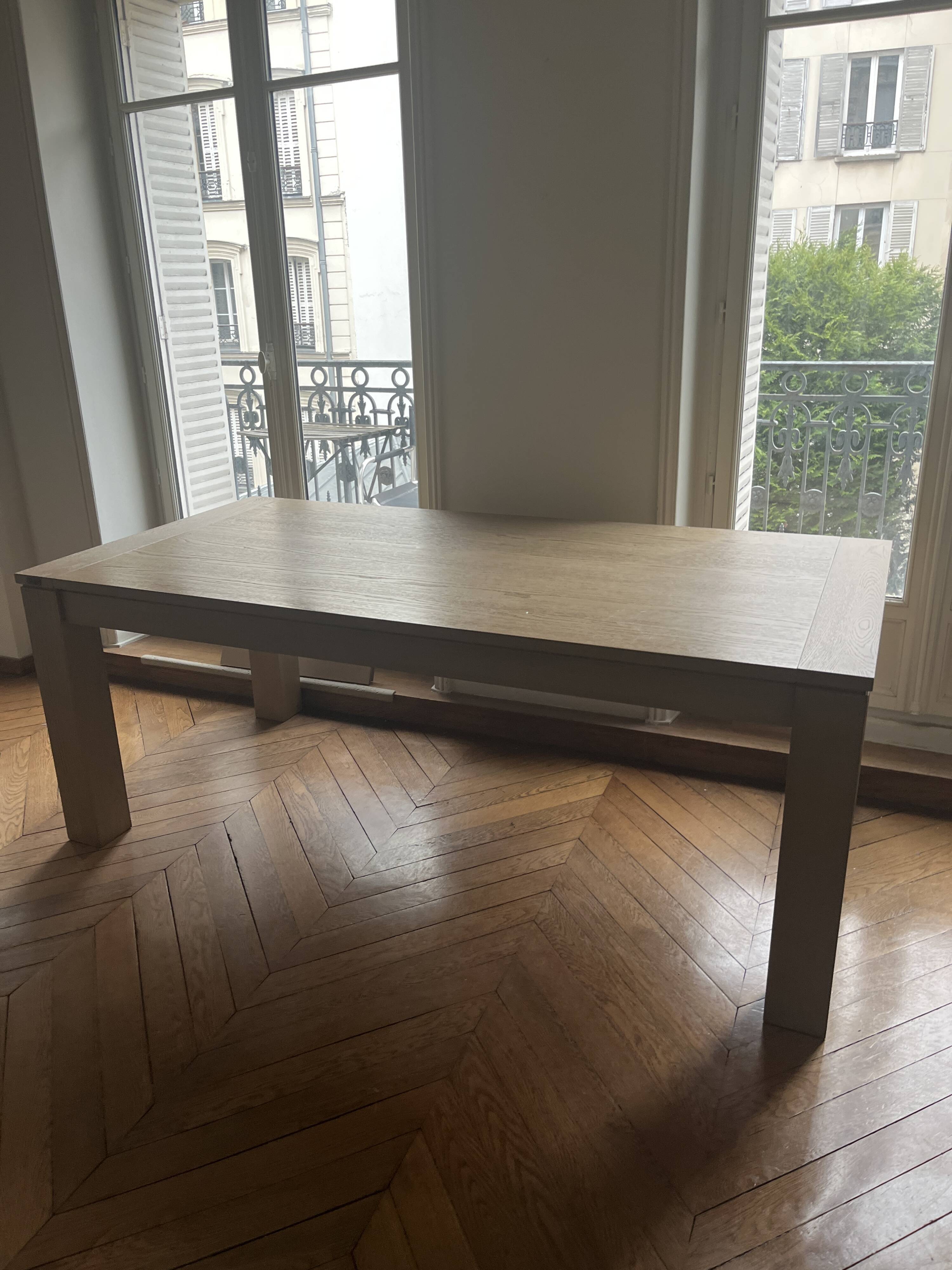 Table megeve robin hood