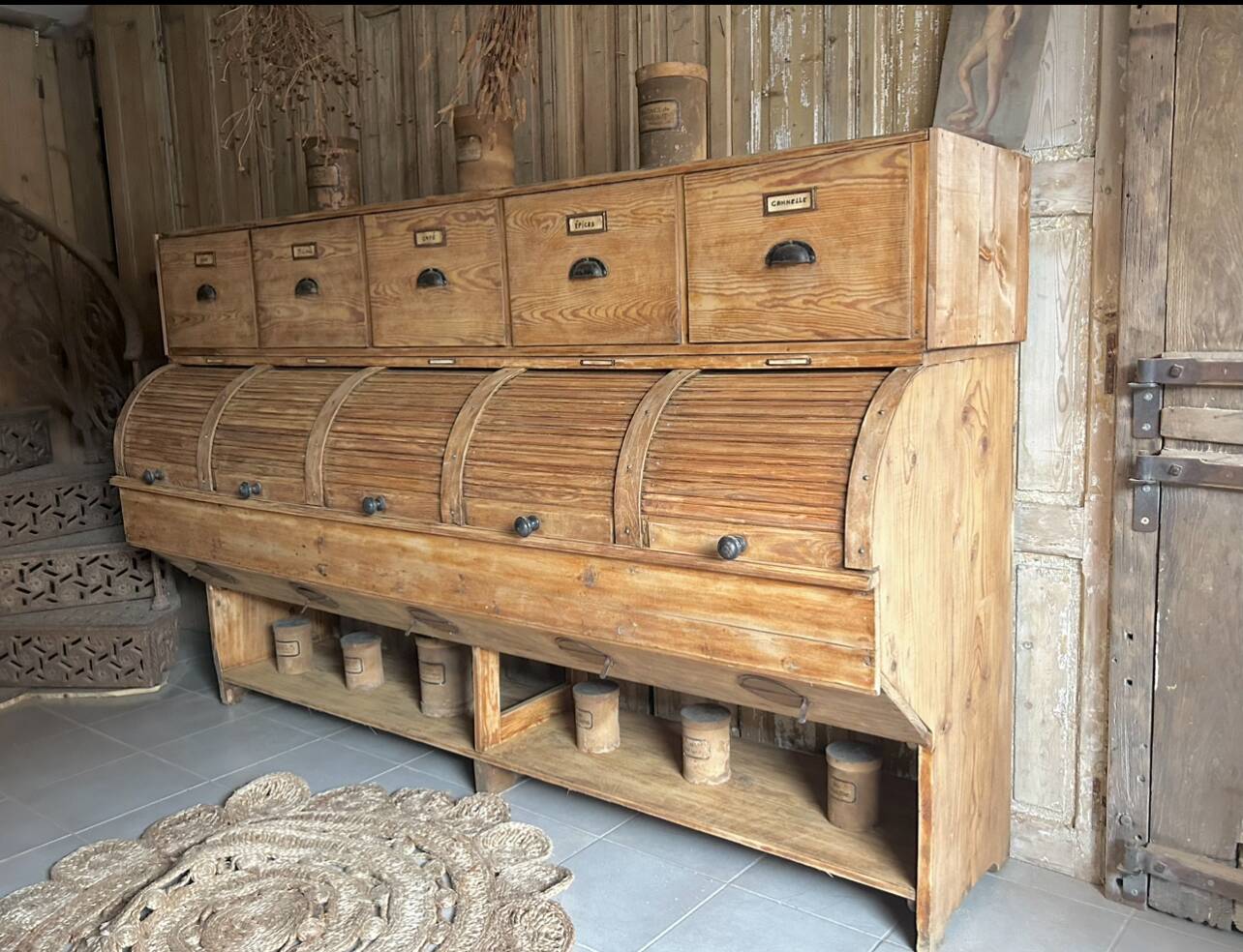 Exceptionnel meuble grainetier