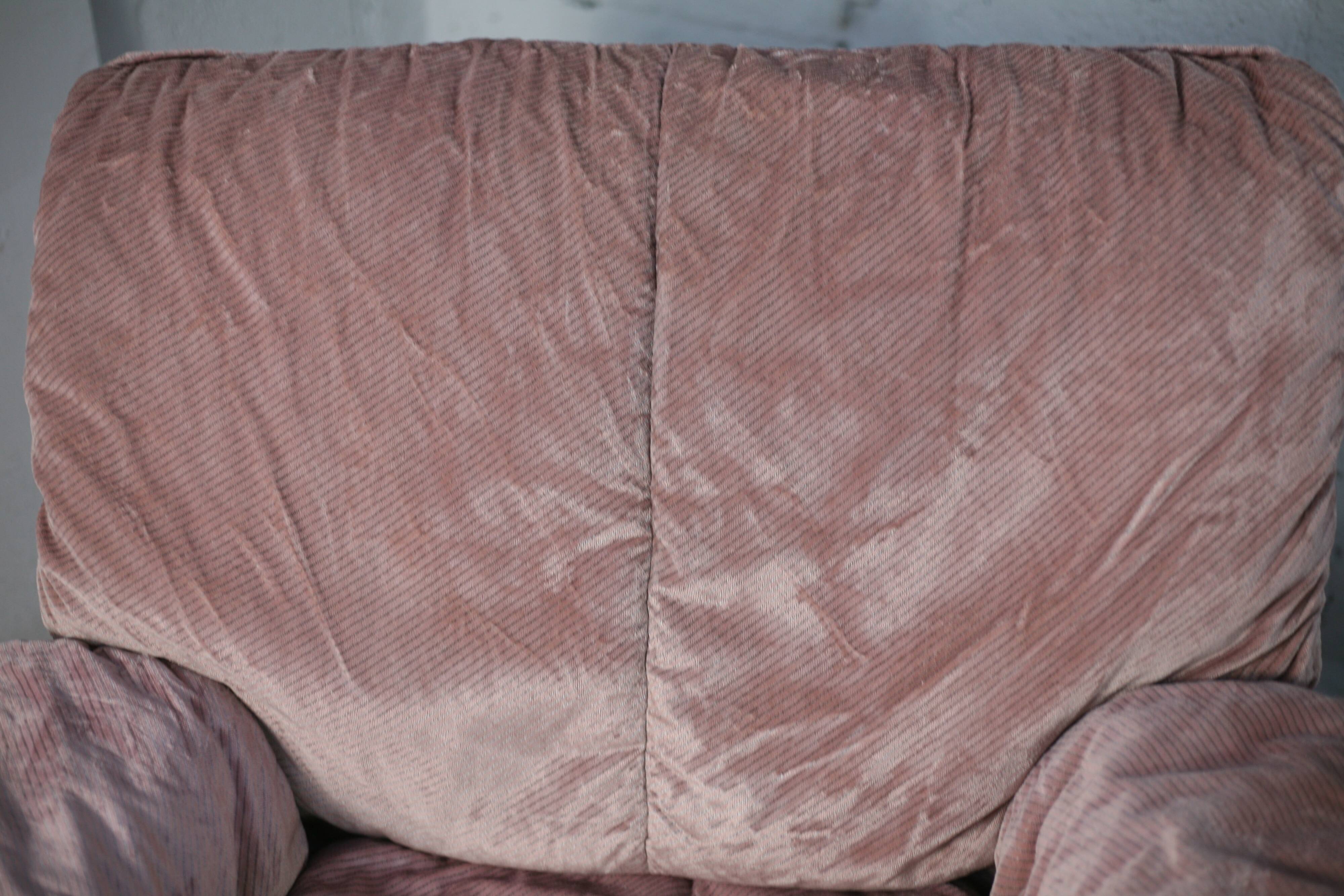 Cinna, pair of armchairs foam and velvet ras pink pale, France, circa 1970