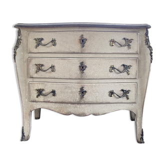 Old-fashioned painted chest of drawers - eighteenth-century patina