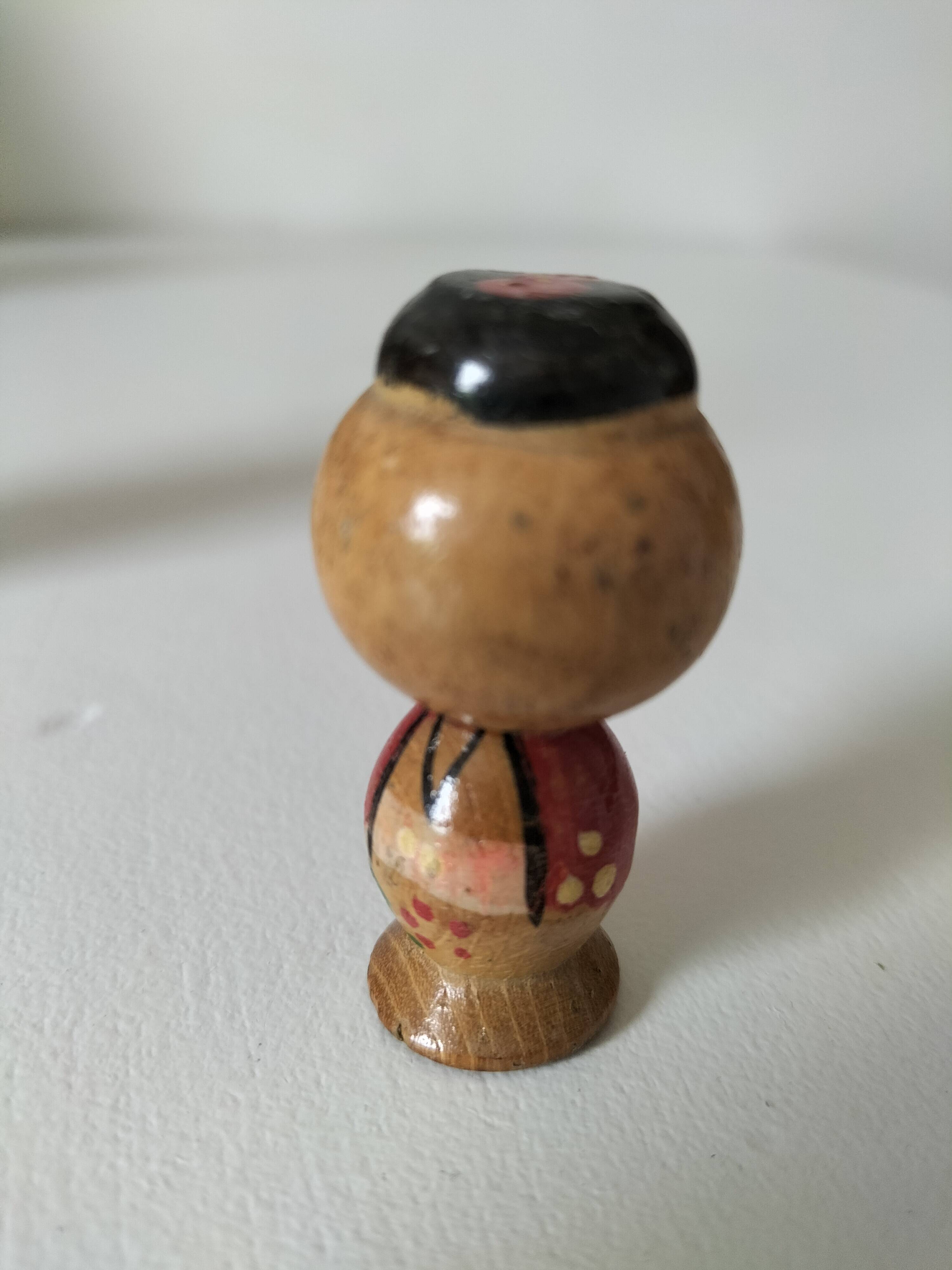 Kokeshi doll set