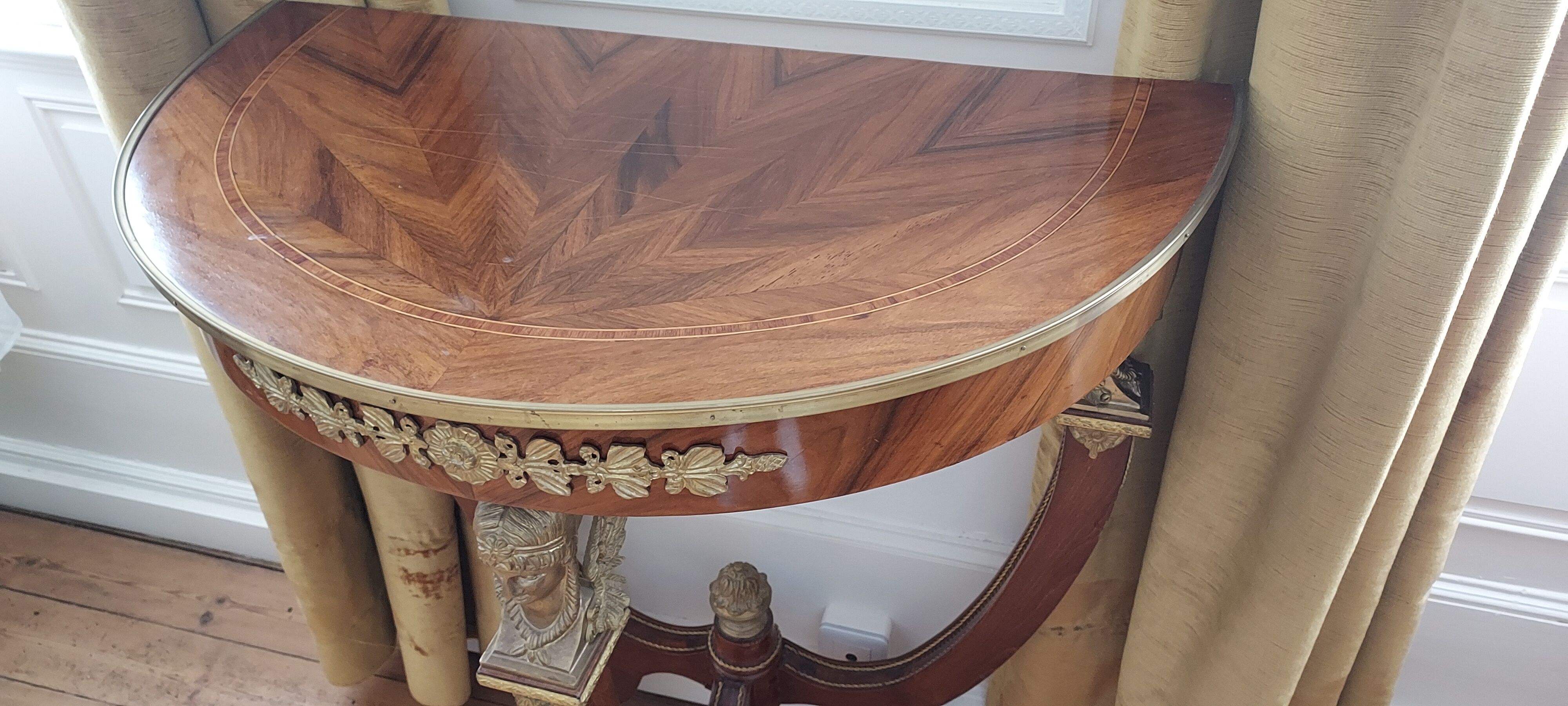 Console demi-lune style Empire