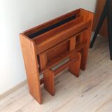 Foldable child desk