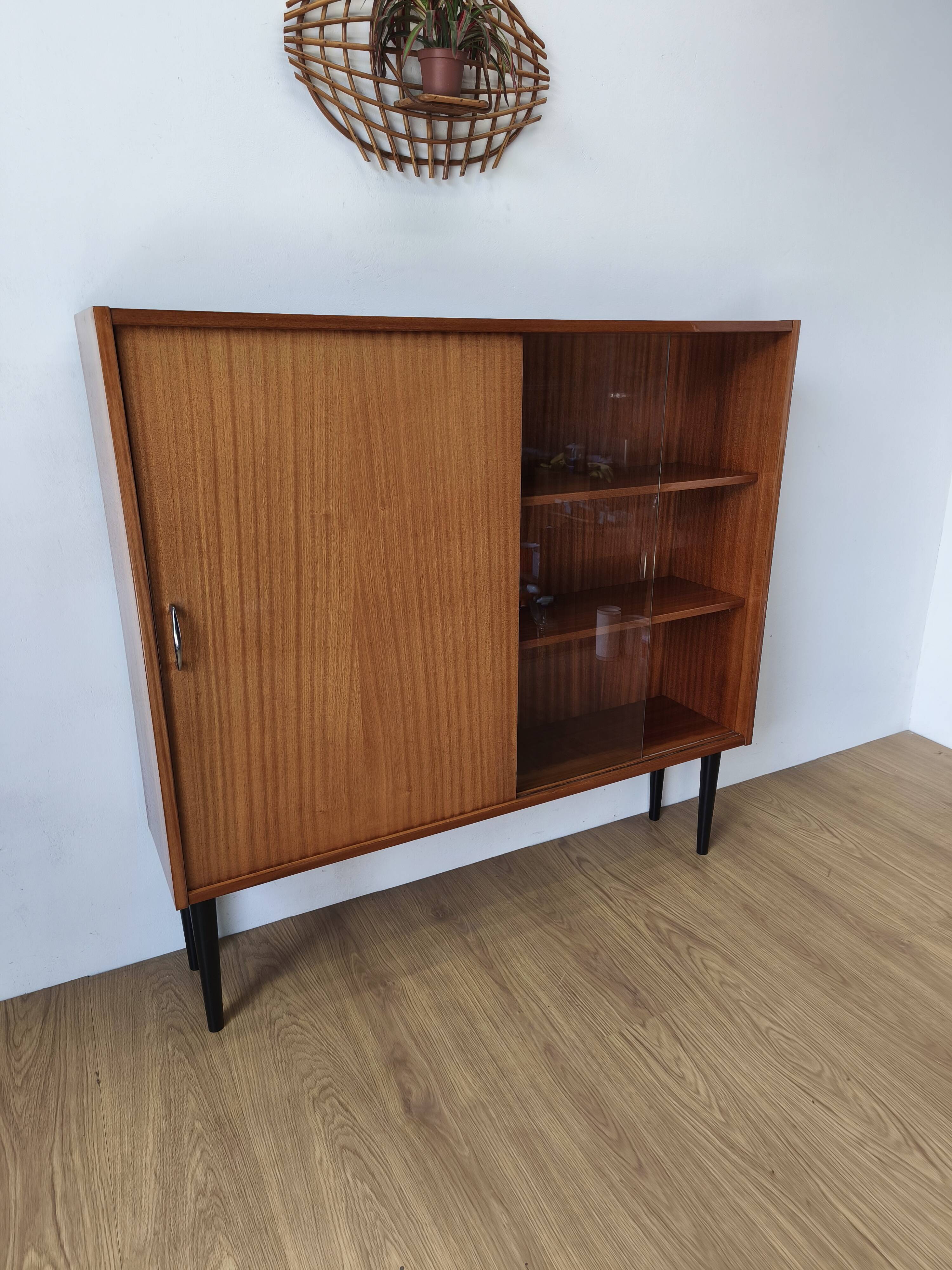 Modernist bookcase, 1970