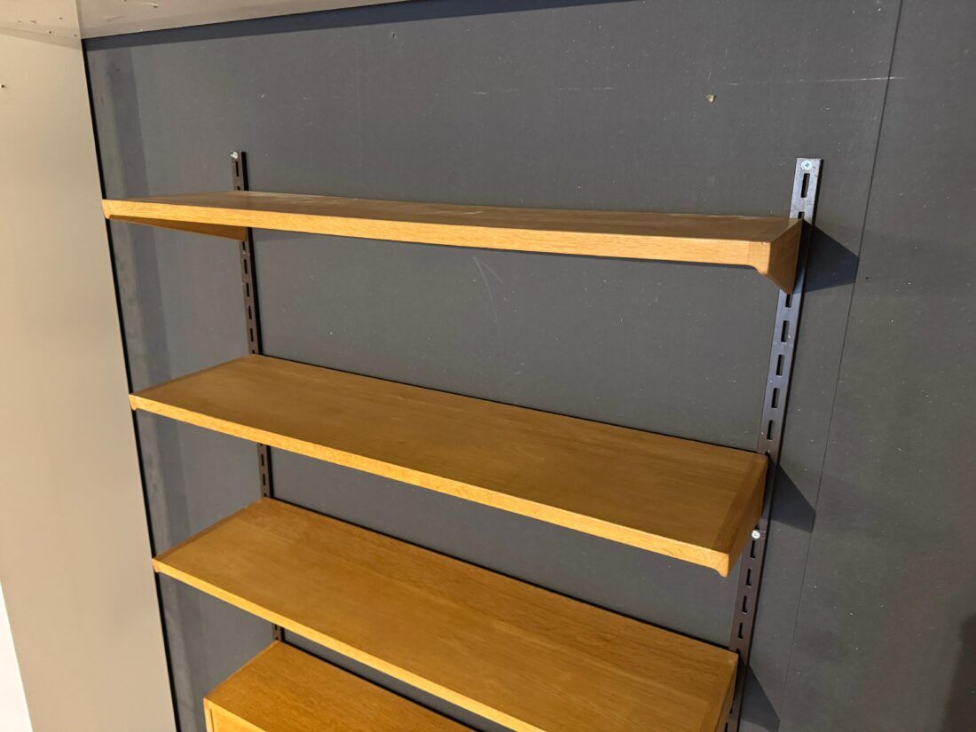 Vintage bookcase | Desk | With lighting | Kai Kristiansen | Wall shelves | Oak