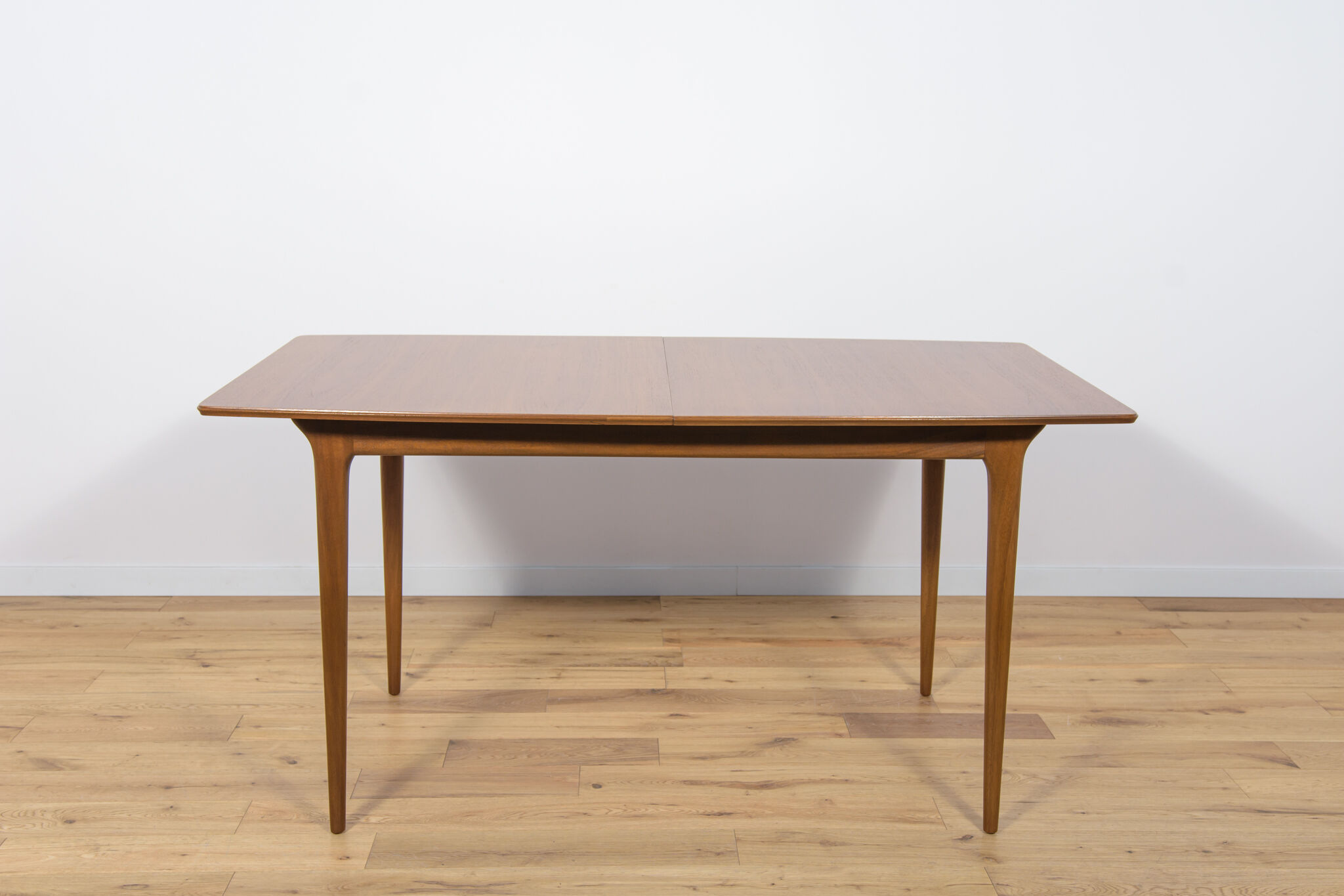 Mid-Century Teak Extendable Dining Table from McIntosh, 1960s