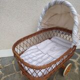 Rattan wicker cradle / pram