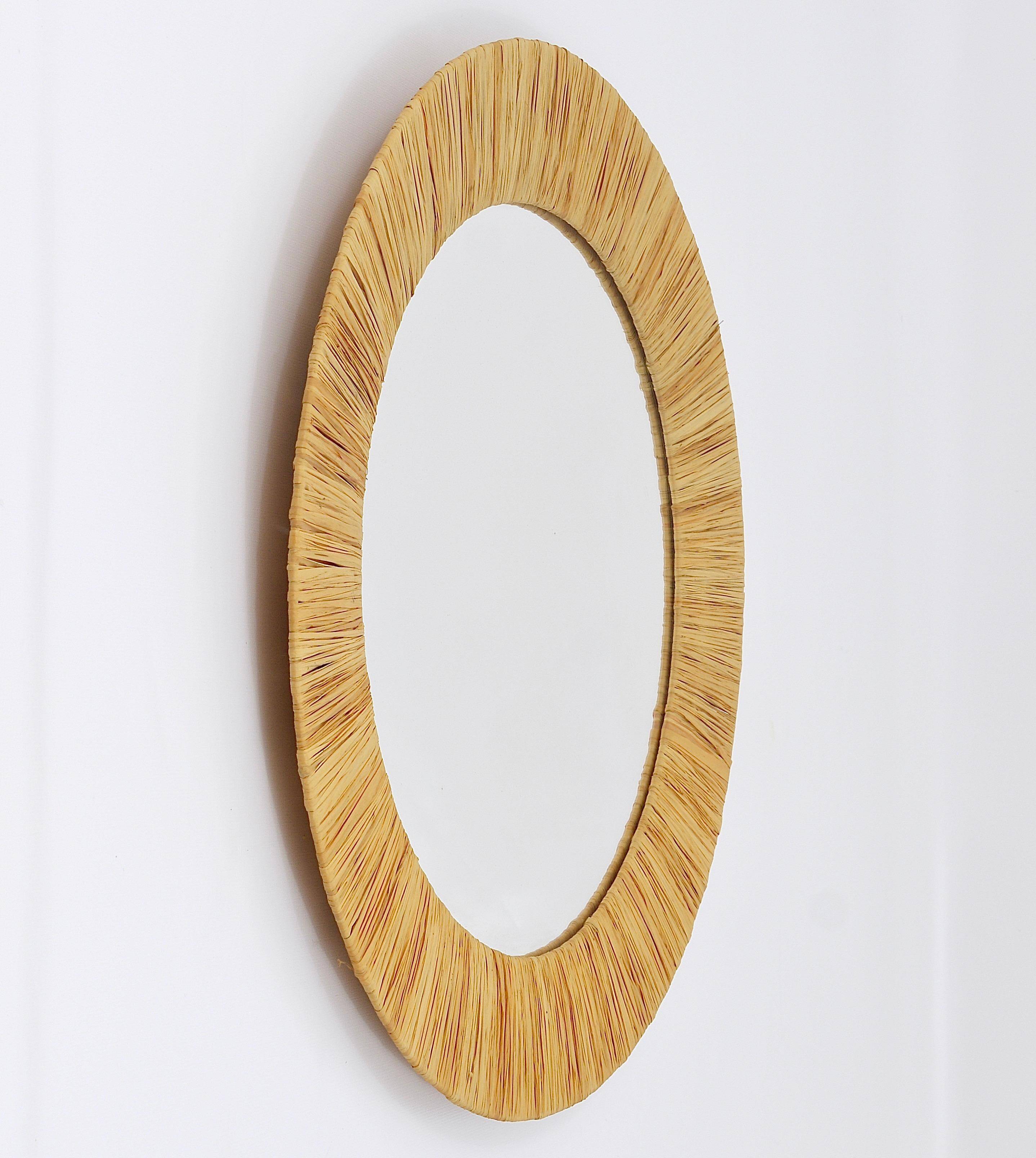 Mid-century Round Wall Mirror Italian Riviera in Raffia with a Bast Frame, 1950s