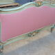 Lit capitonné style Louis XV