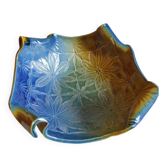 Handcrafted ceramic pocket emptier The Provins tile world heritage