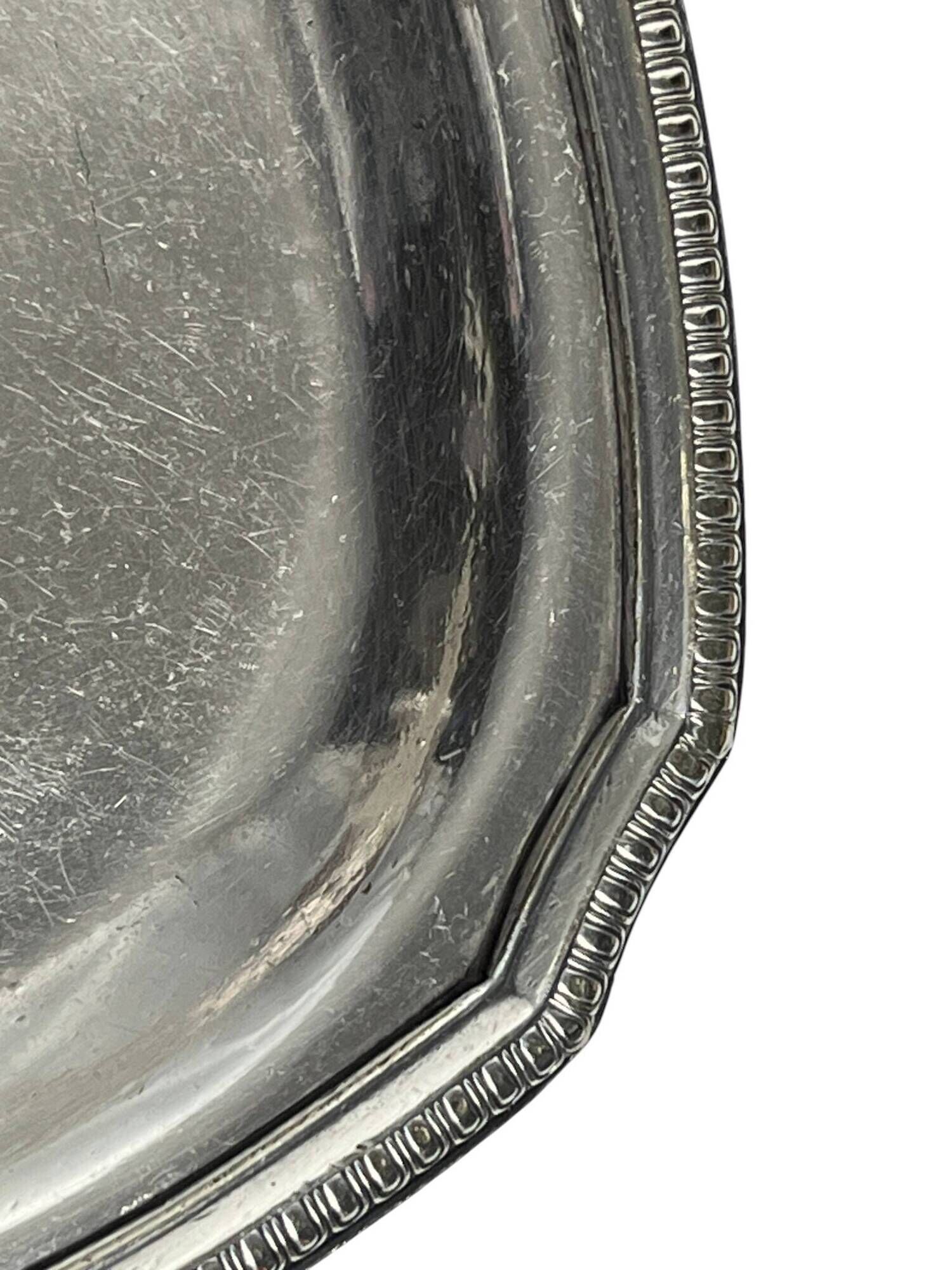 Small Christofle silver-plated tray with coat of arms from the 20th century.