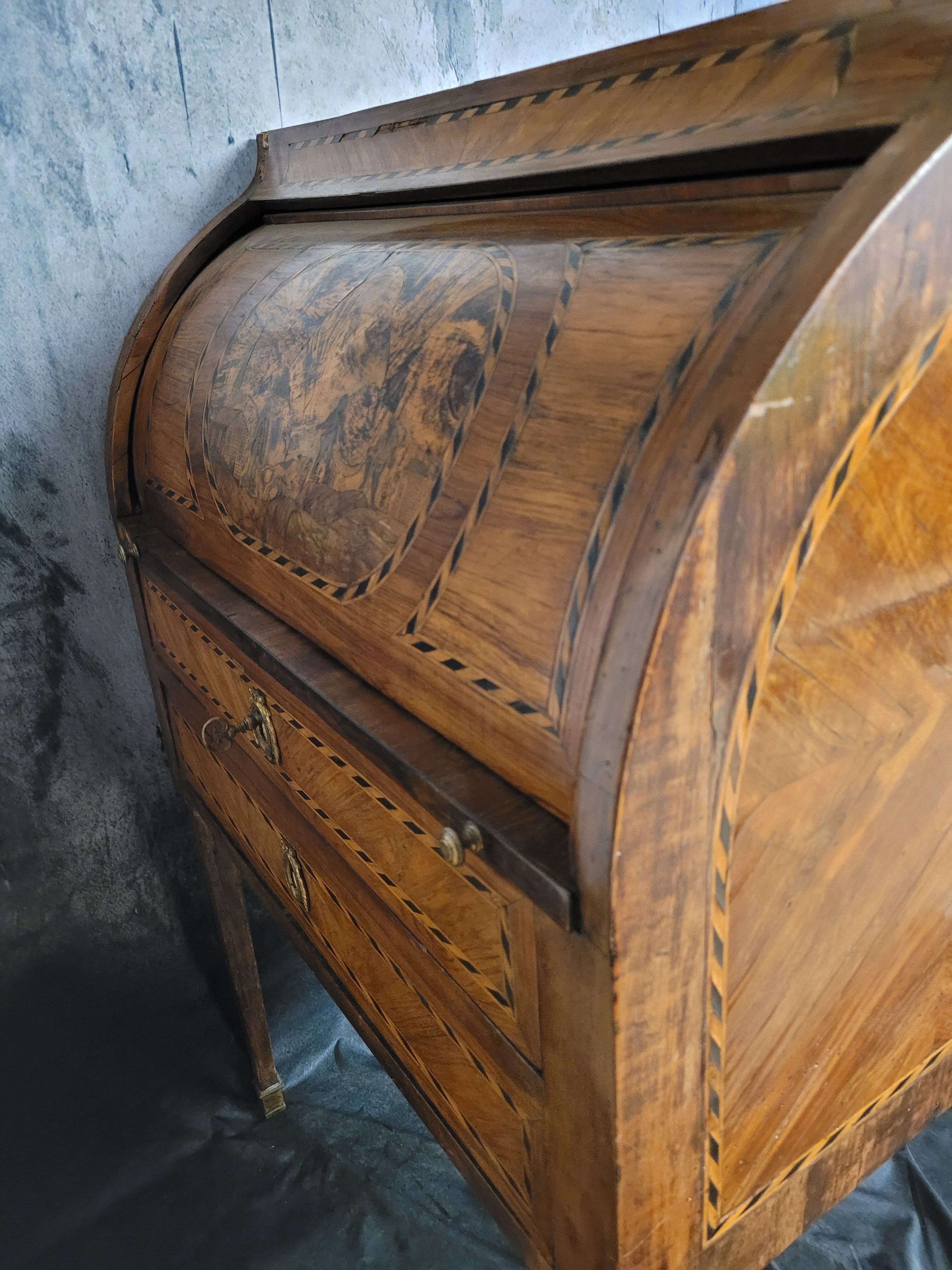 Vintage cylinder desk Louix XVI