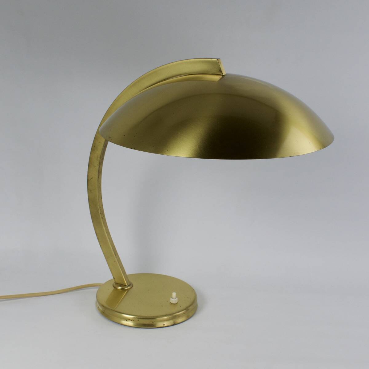 Bauhaus desk lamp, Art Deco in Brass, by Egon Hillebrand, 1930-40.
