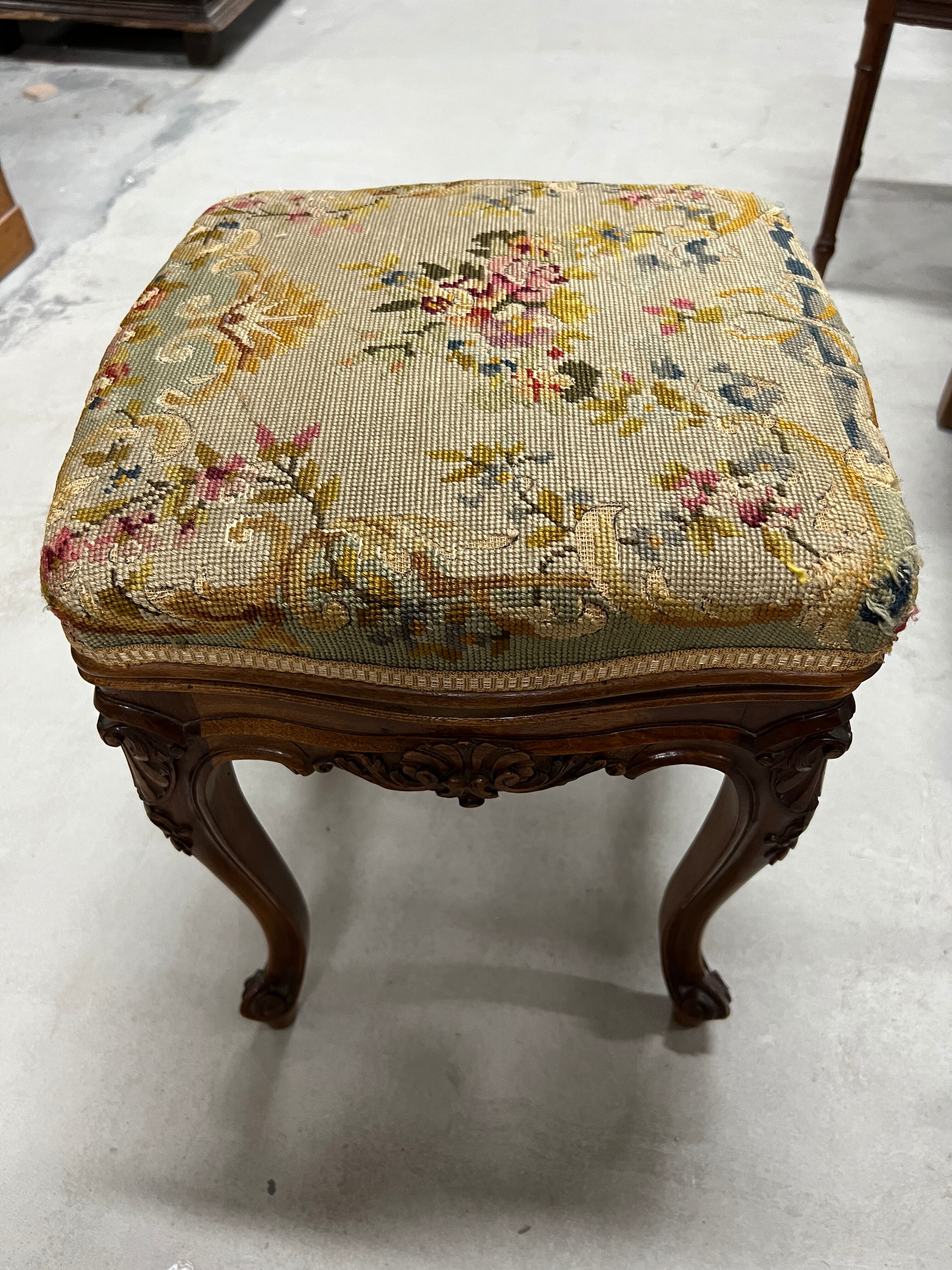 Vintage Louis XV style piano stool