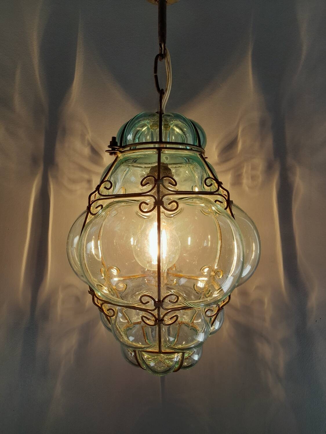 Venetian lantern in blown glass.