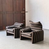 Set of 2 easy chairs 'Maralunga' by Vico Magistretti