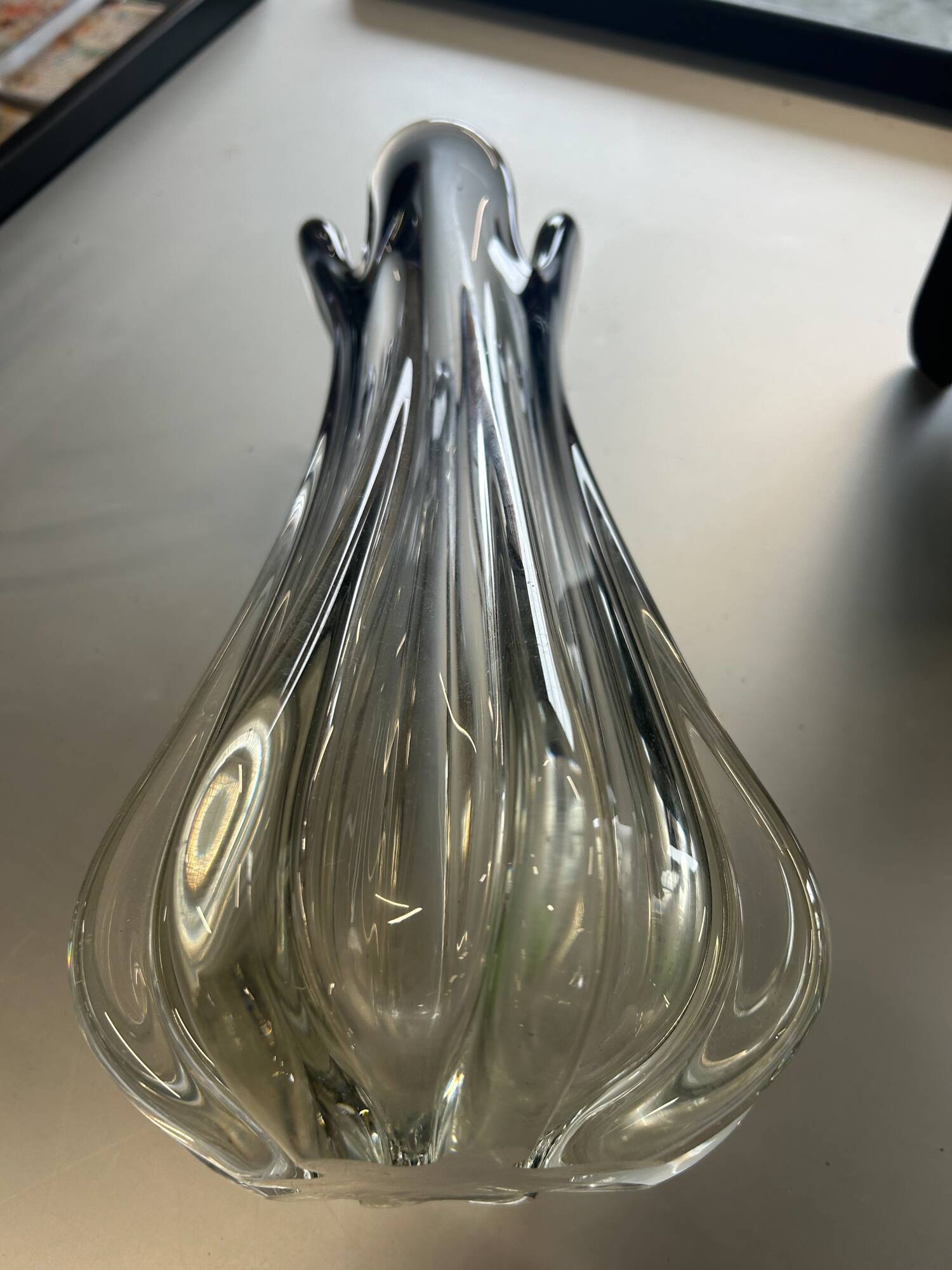 Vase en verre de Murano sommerso forme fleur