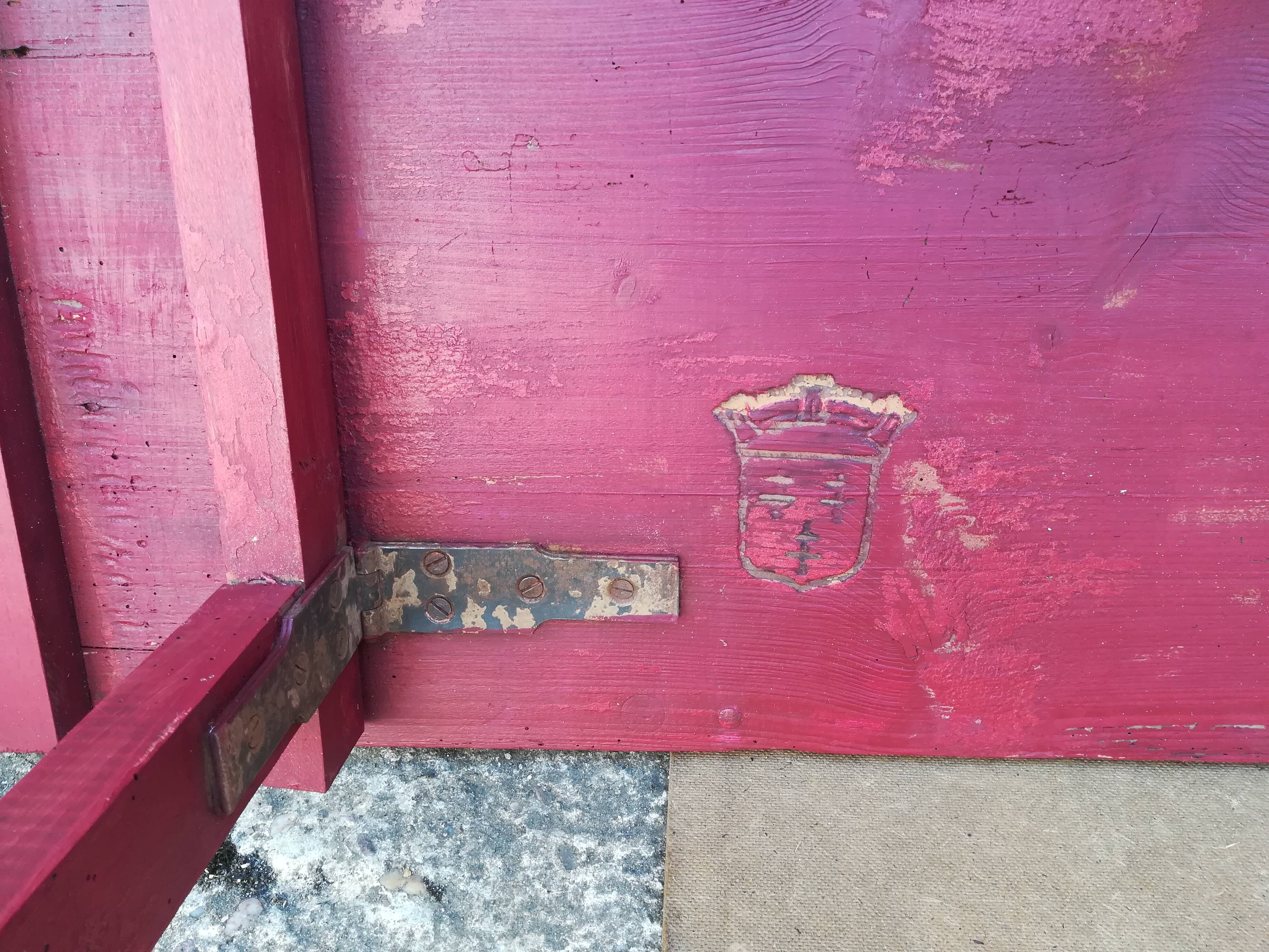 Folding brewery table