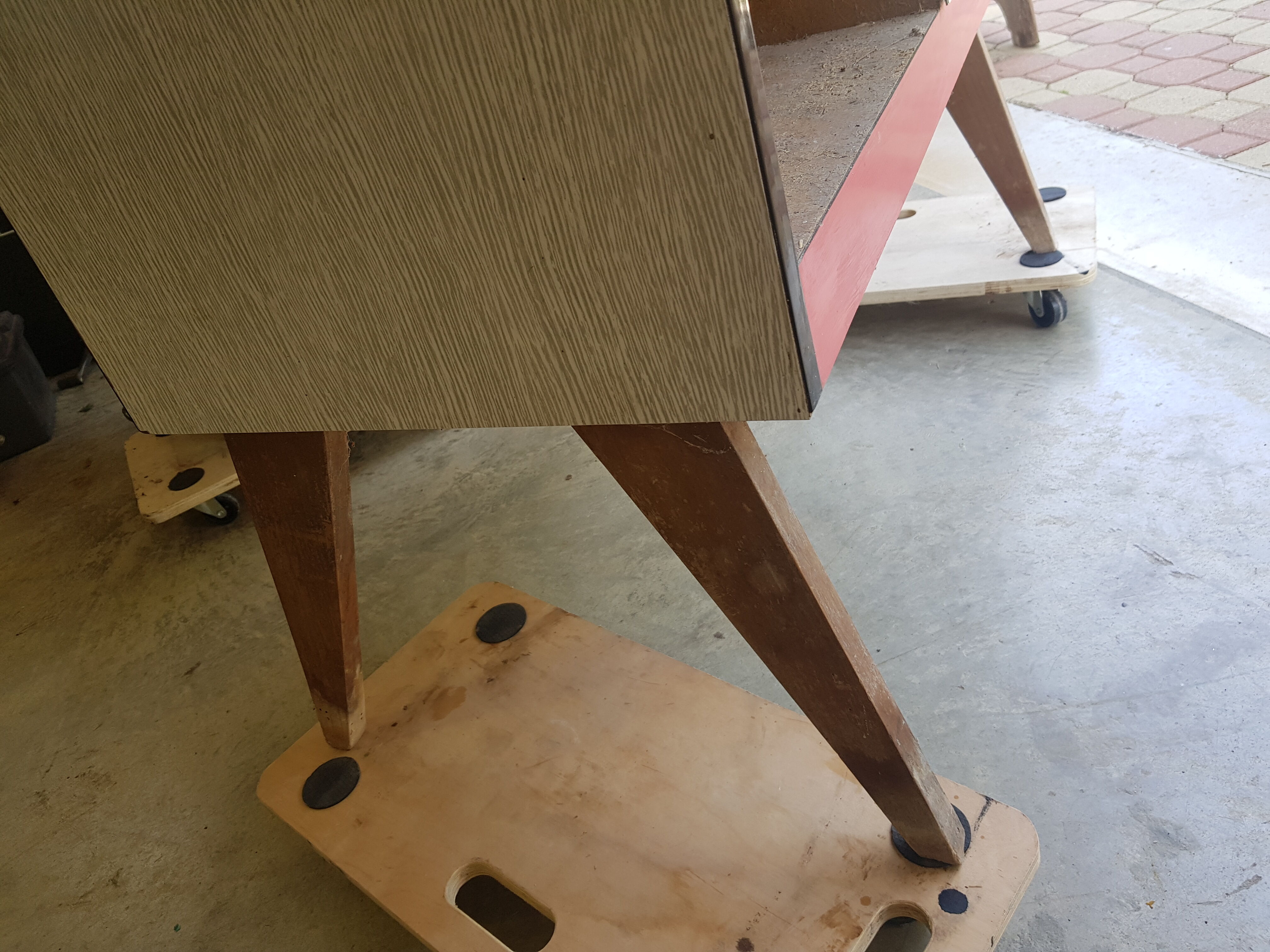 Vintage check counter