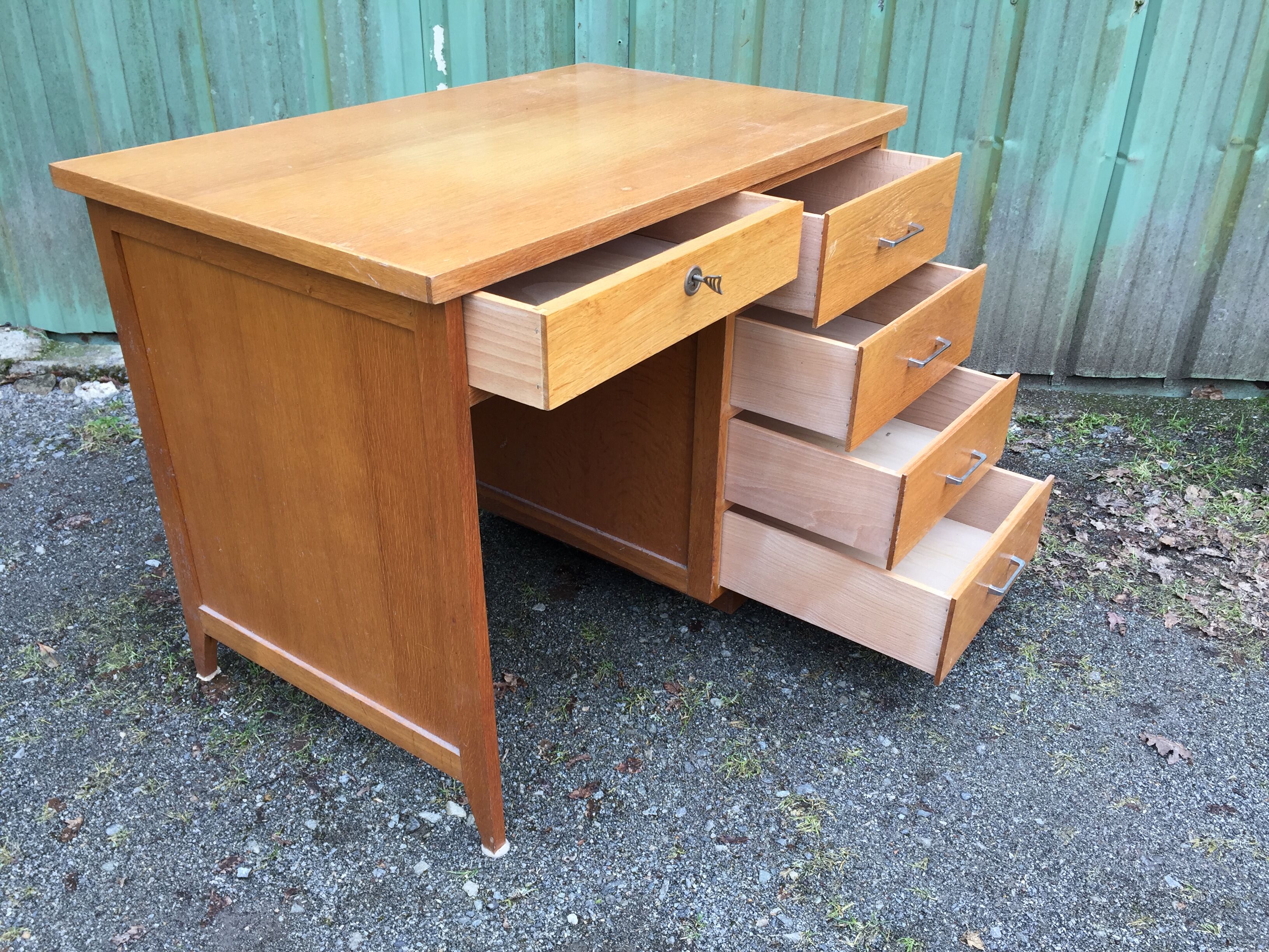 Vintage oak desk with 5 drawers.