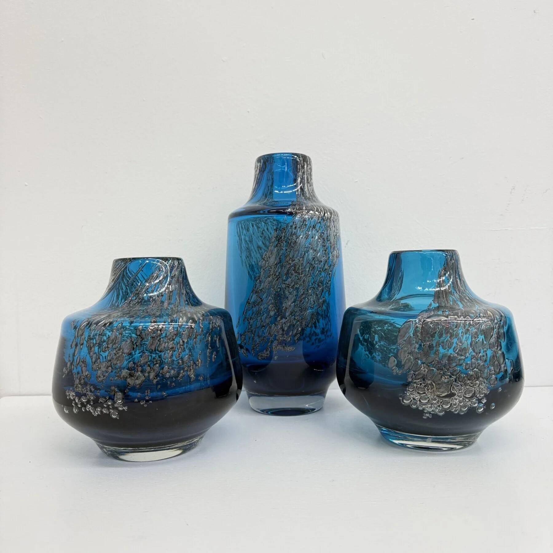 Set of 6 Schot Wiesel glass vases Bavarian Glass Art 'Florida' by Heinrich Löffelhardt blue bubbles 1970s Germany