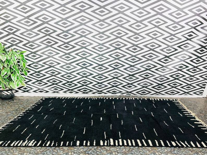 Handmade Beni Mrirt rug size 150 x 250 cm