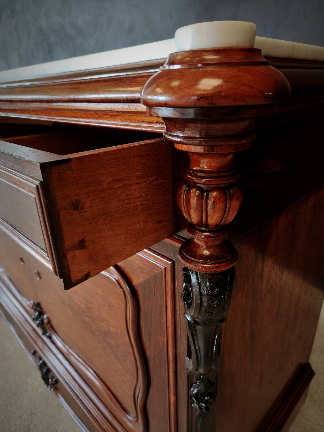 Pantry chest of drawers