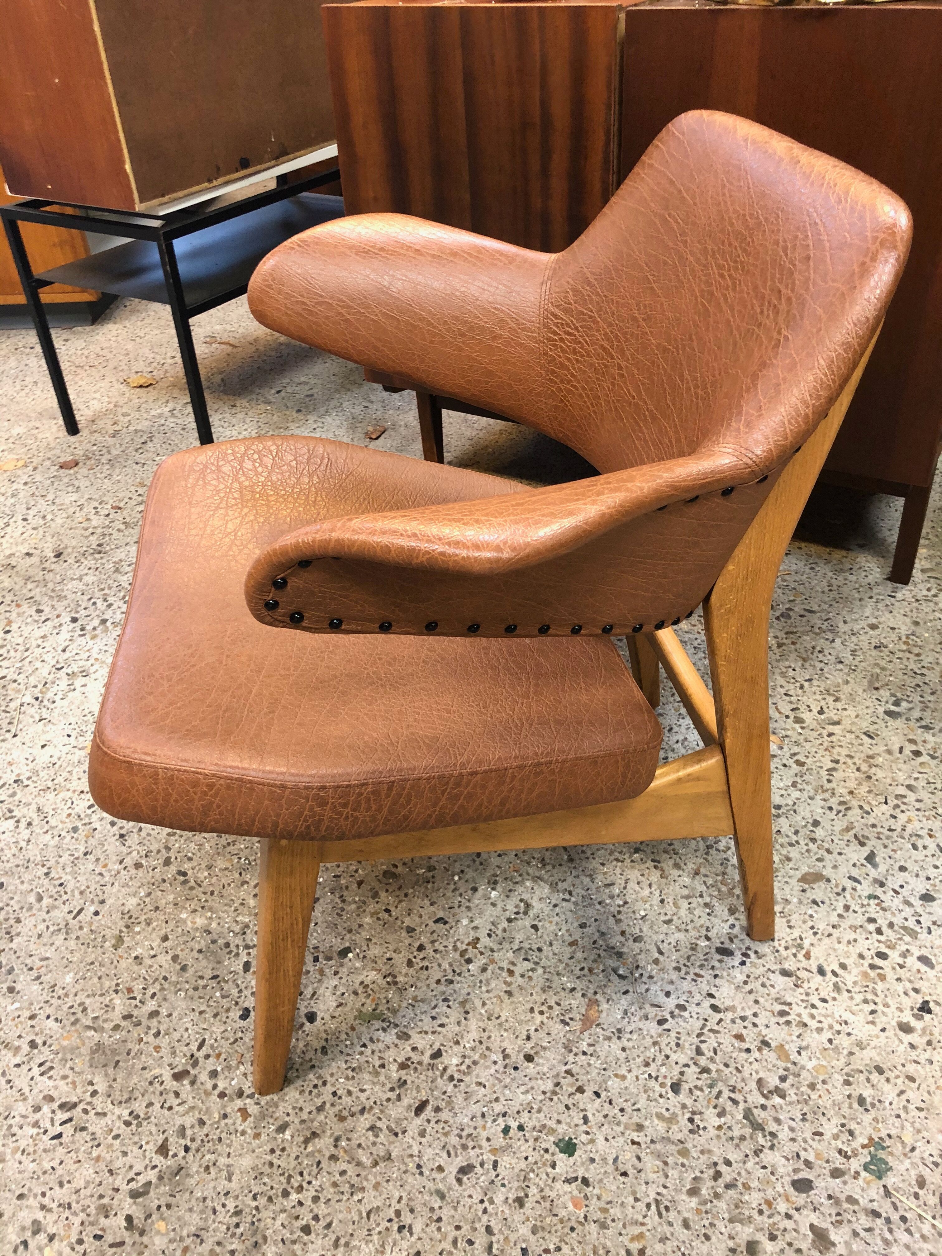Small vintage penguin chair Louis van Teeffelen WeBe