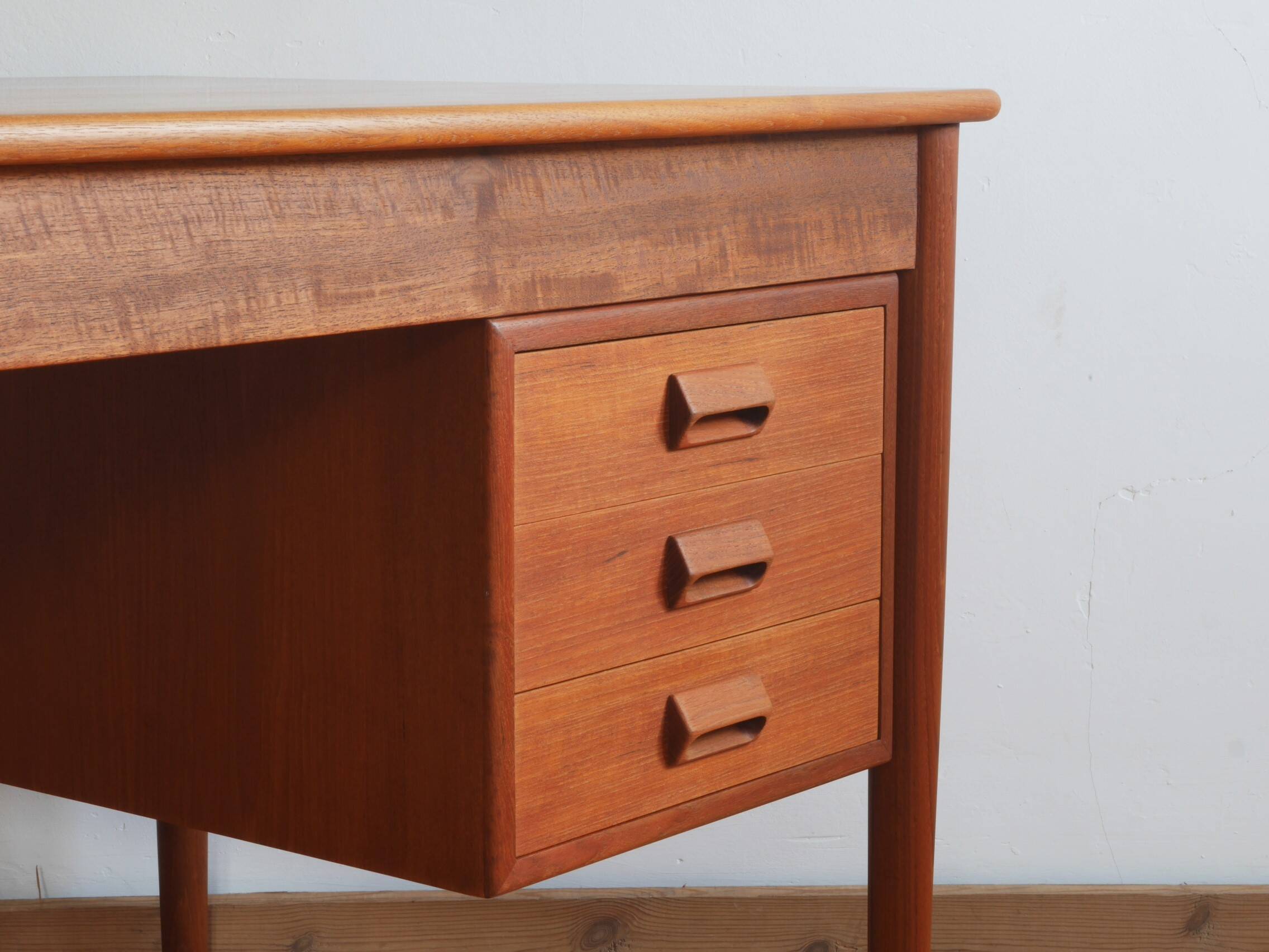 Danish Teak Desk by Børge Mogensen for Søborg Møbelfabrik, 1950s