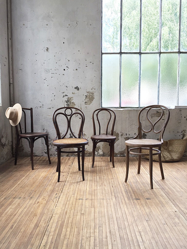 Lot 4 bistro chairs Thonet No.19, 20 & 208